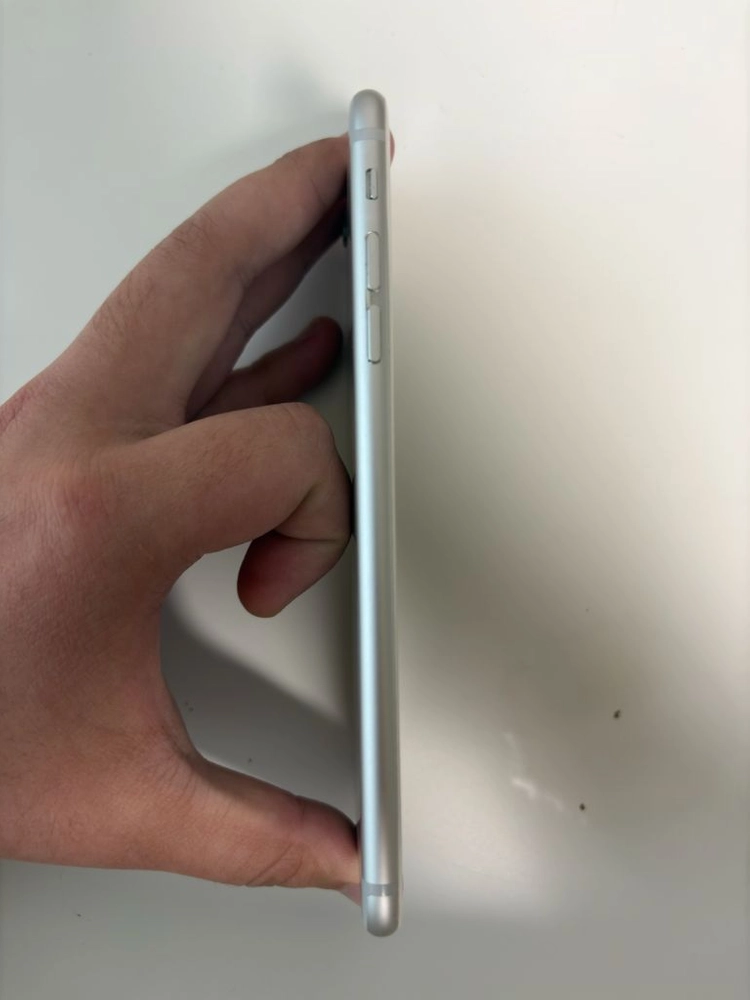 아이폰 6S 플러스 실버 64GB 이미지