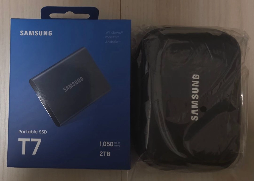 삼성전자 삼성 포터블 외장 SSD T7 파우치 세트 2TB, 그레이 이미지