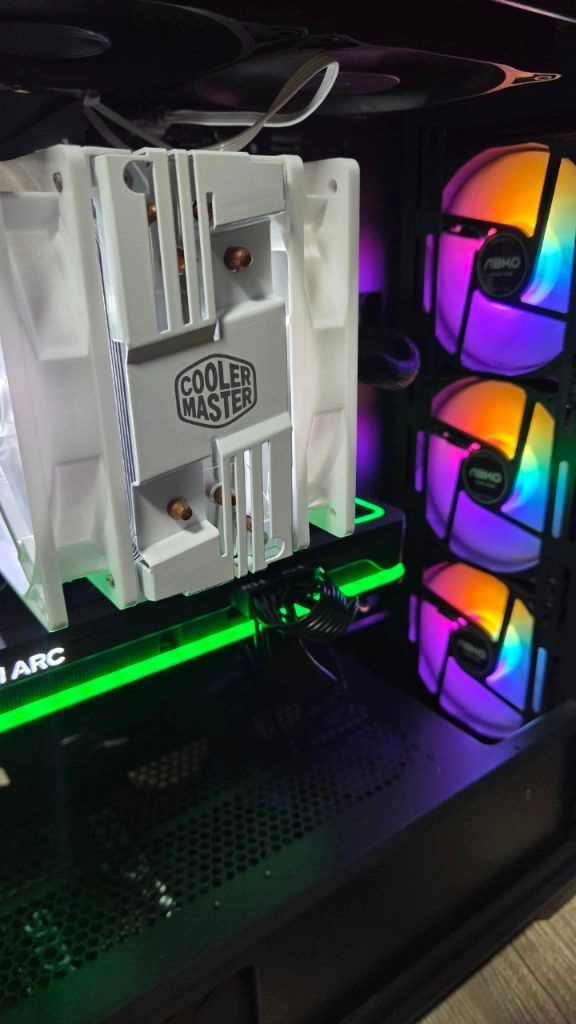 고성능 게이밍 데스크톱 5800x 16gb vram a770 850w focus 이미지