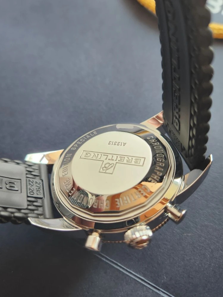 브라이틀링 슈퍼오션 헤리티지 2 크로노그래프 44mm 블랙 이미지