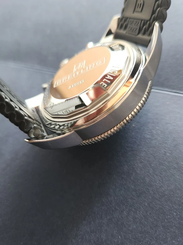 브라이틀링 슈퍼오션 헤리티지 2 크로노그래프 44mm 블랙 이미지