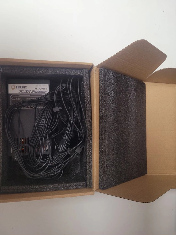 Flex ATX 700W 파워서플라이 이미지