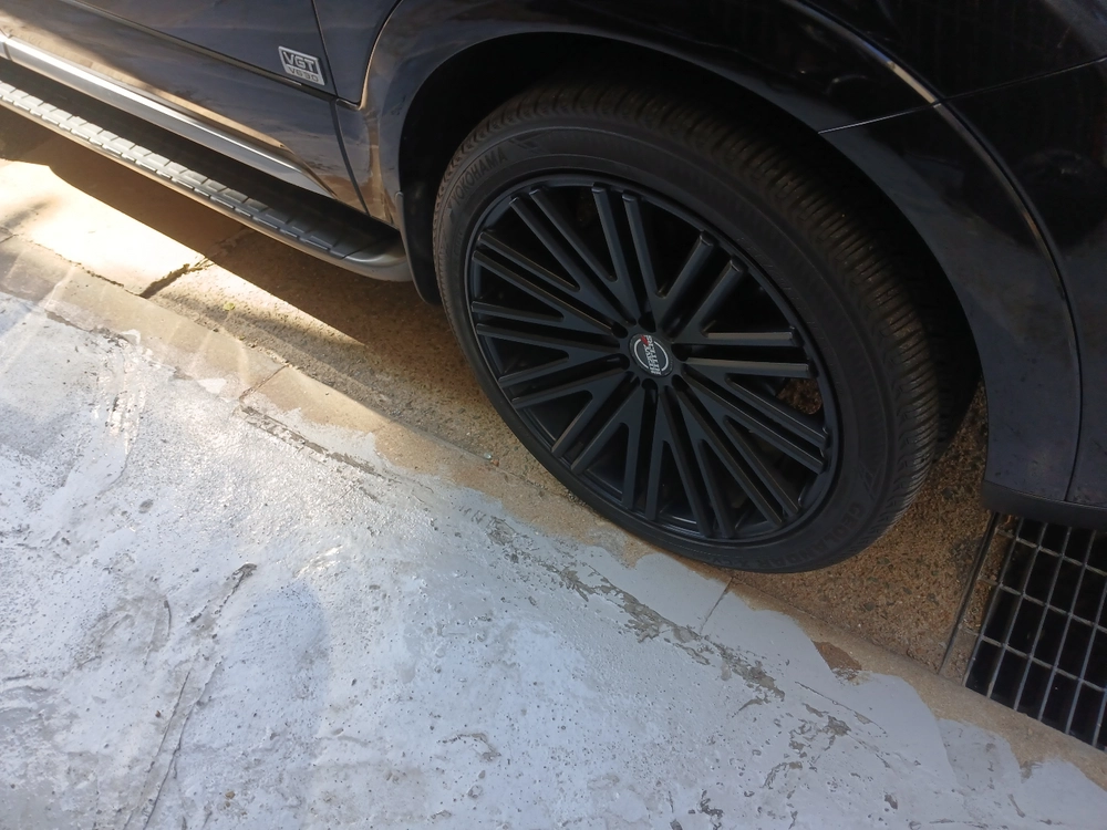 모하비 더마스터 22인치 블랙 미국산 휠타이어 포함 100만원 판매합니다. 이미지