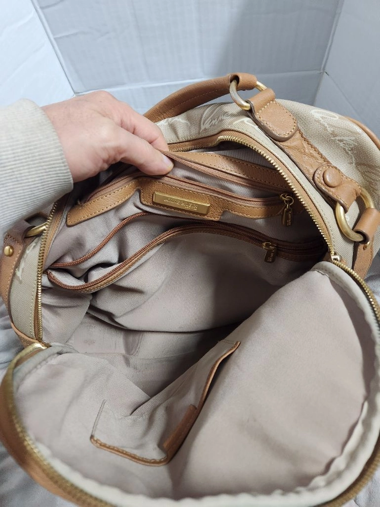 미니 백팩 앤 크라인 이미지