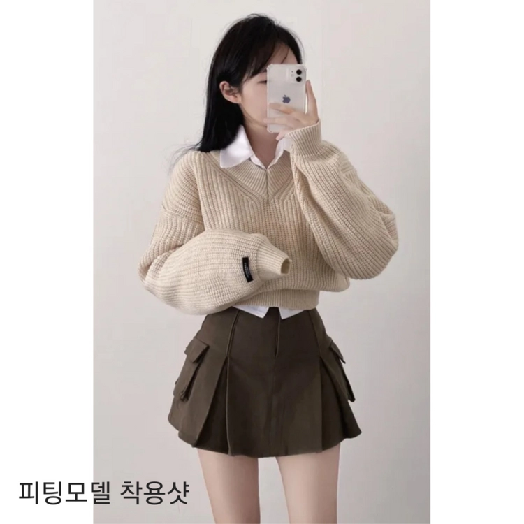 베이지색 v넥 크롭 니트 (프리사이즈) 이미지