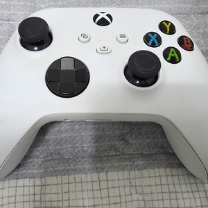 XBOX 컨트롤러 4세대 이미지