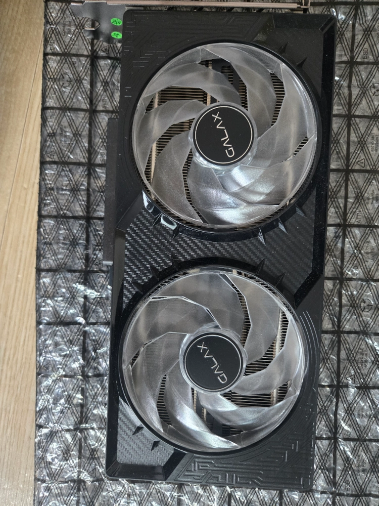 글픽 단품 무상 28년3월 갤럭시 RTX 5070 OC D7 12GB 싸게팔아요 - 안심되는 중고거래