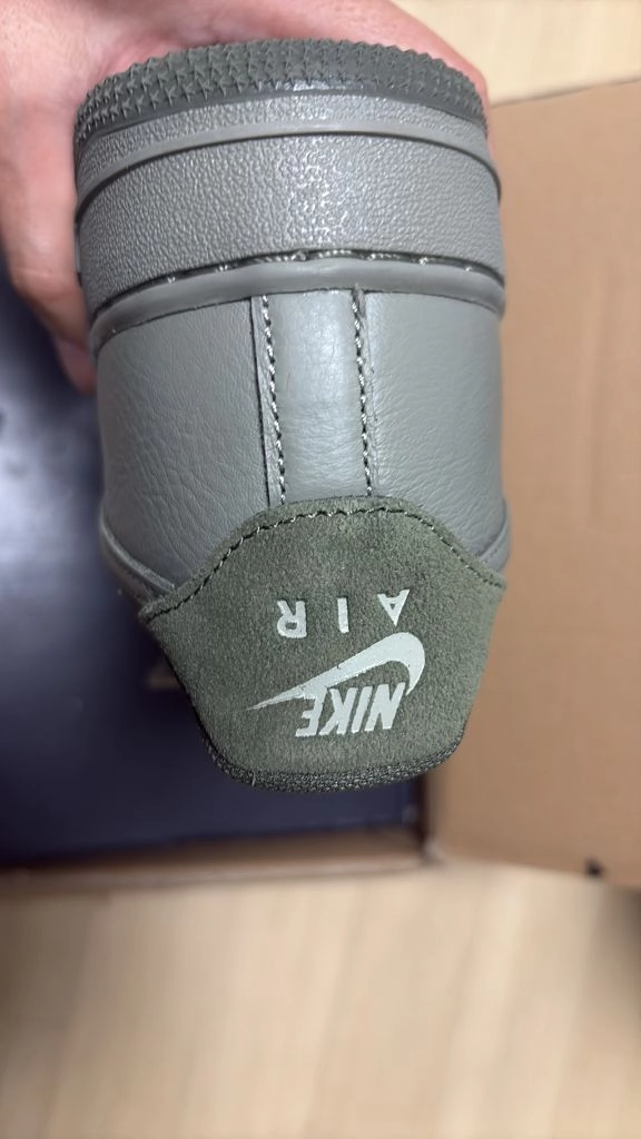 새제품 나이키 에어 포스 1 07 LV8 HM9483-300 이미지