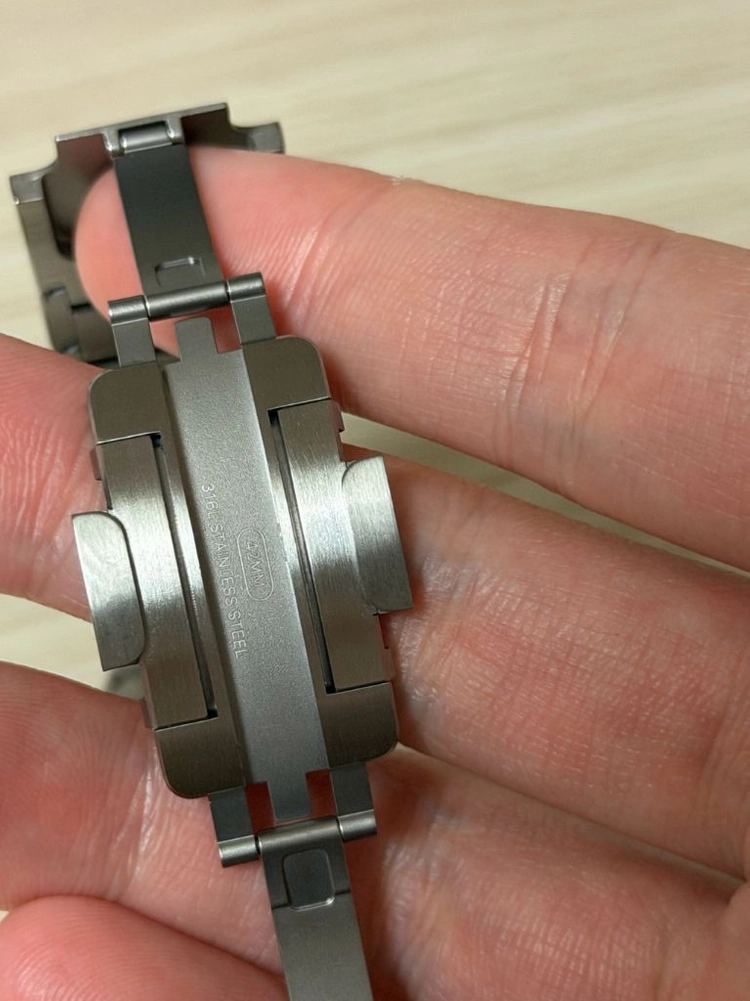 애플워치 정품 링크 브레이슬릿 내추럴 42mm 판매합니다 이미지