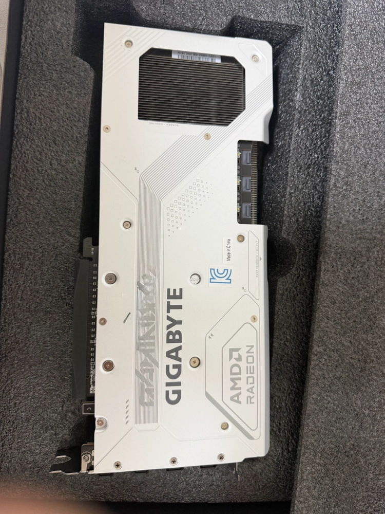 기가바이트 RX 9070XT GAMING OC ICE D6 16GB 이미지