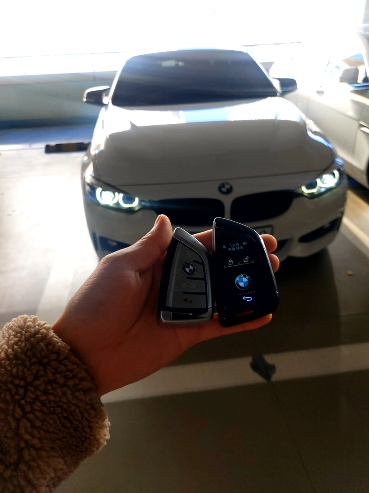 BMW 차량키 PKE 근접도어 기능 활성화 디지털키로 업그레이드 이미지
