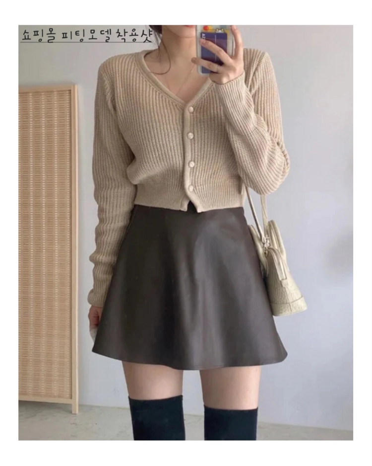 허리 잘록해보이는 진베이지 v넥 크롭 가디건 / xs~m 사이즈 / 44~66 사이즈 이미지