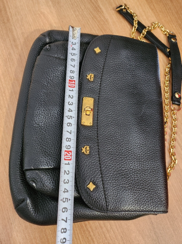 MCM 체인숄더백 이미지
