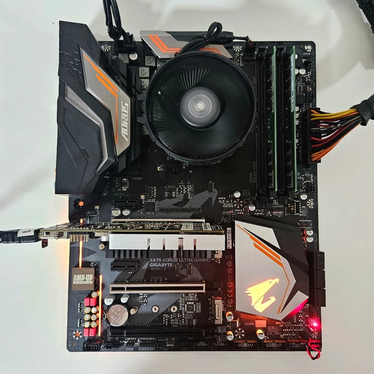 라이젠7-3700X + GIGABYTE X470 AORUS Ultra Gaming 이미지