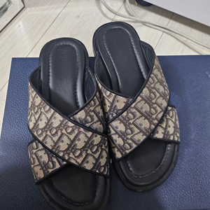 디올 슬리퍼 280 이미지