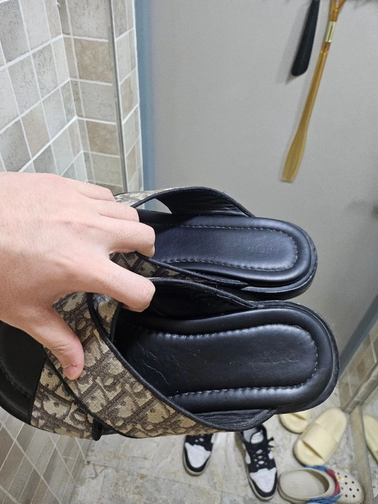 디올 슬리퍼 280 이미지