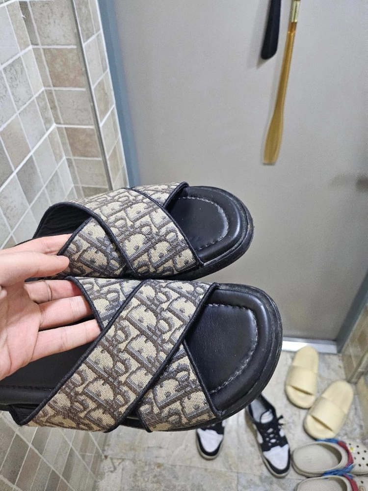 디올 슬리퍼 280 이미지