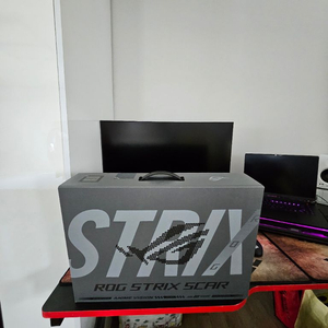 ASUS ROG STRIX SCAR 16 RTX 5090노트북 이미지