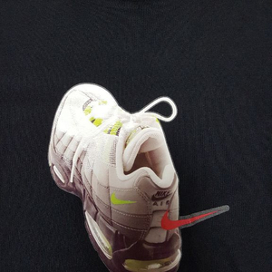 AIR MAX95 나이키 티셔츠 105XL신품 팝니다 이미지