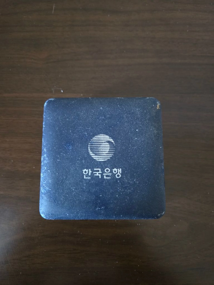2014 프란치스코 교황 방한 기념 주화, 티셔츠, 열쇠고리 팝니다 이미지