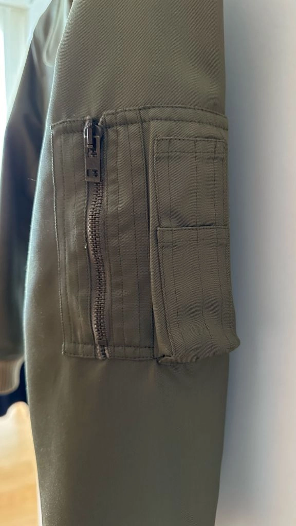 디올옴므 DIOR HOMME 메인컬렉션 역대급디자인마원 MA1 자켓 점퍼 새상품급 항공점퍼 블루종 탑건자켓항공플라이 이미지