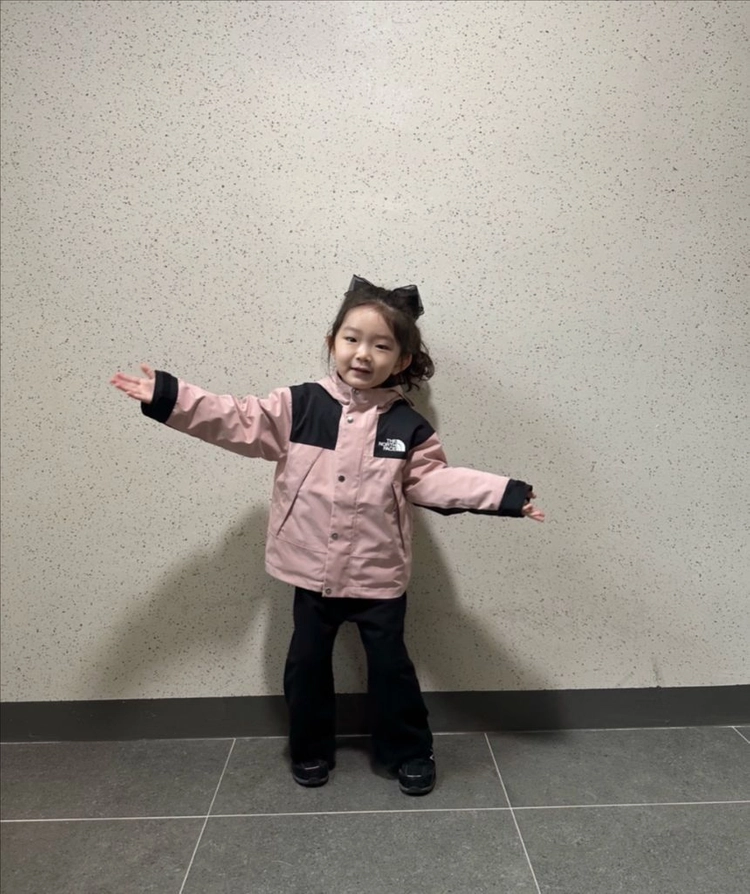 [110호] 아동 노스페이스 마운틴 자켓 이미지