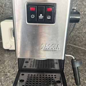 가찌아 클래식 에스프레소 머신 이미지