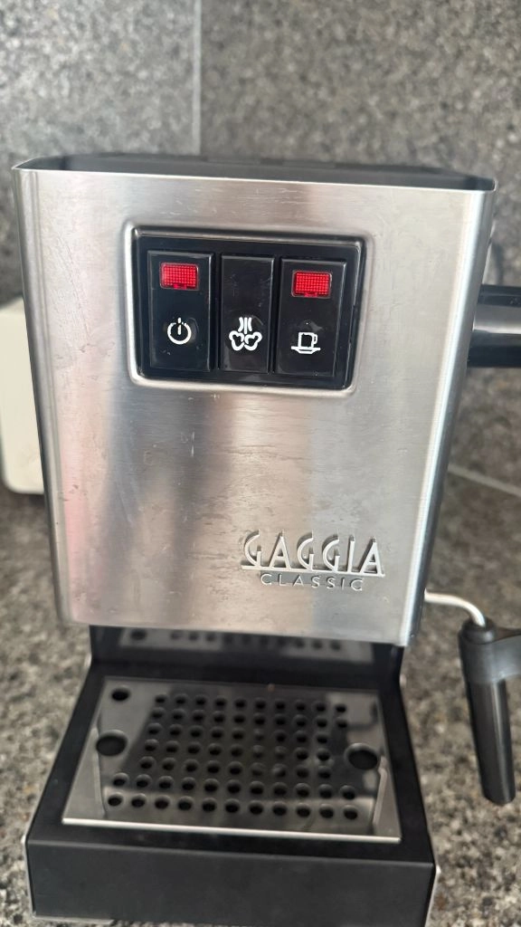 가찌아 클래식 에스프레소 머신 이미지