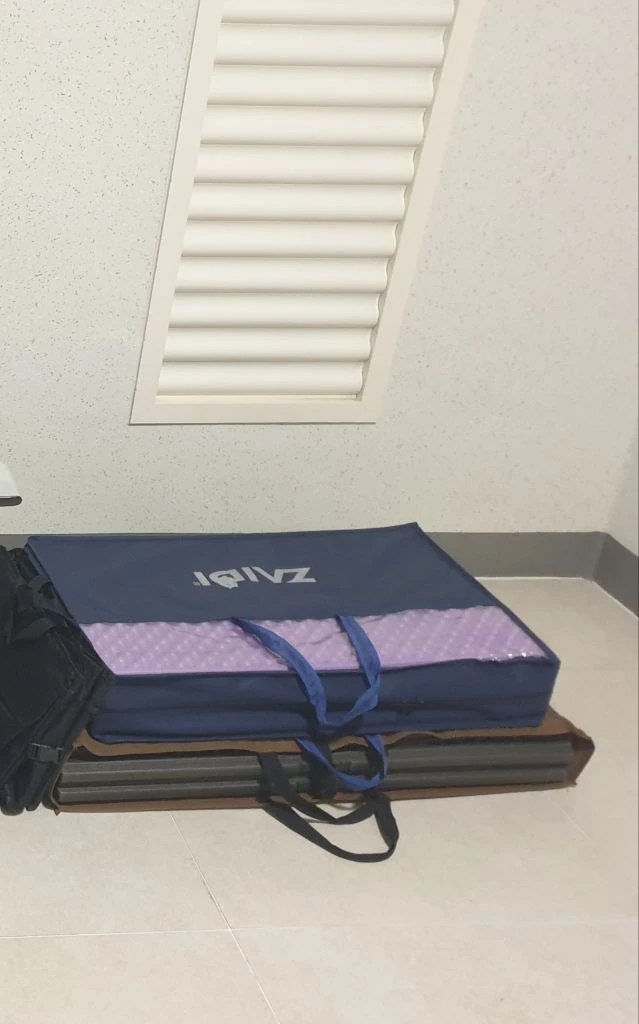 캠핑 매트, 테이블, 여행 캐리어 판매합니다 이미지