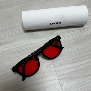 루시에르 안경 이미지
