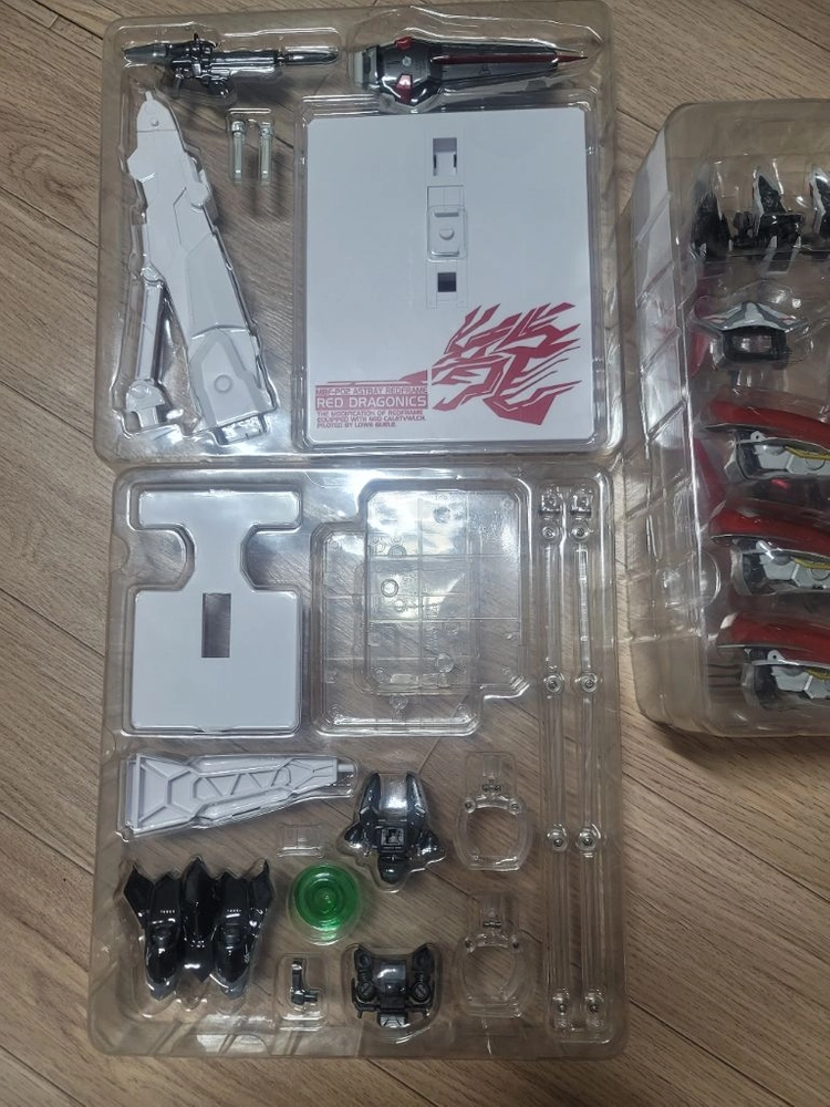 메탈빌드 아스트레이 레드 드라고닉스(2차판)판매합니다 이미지