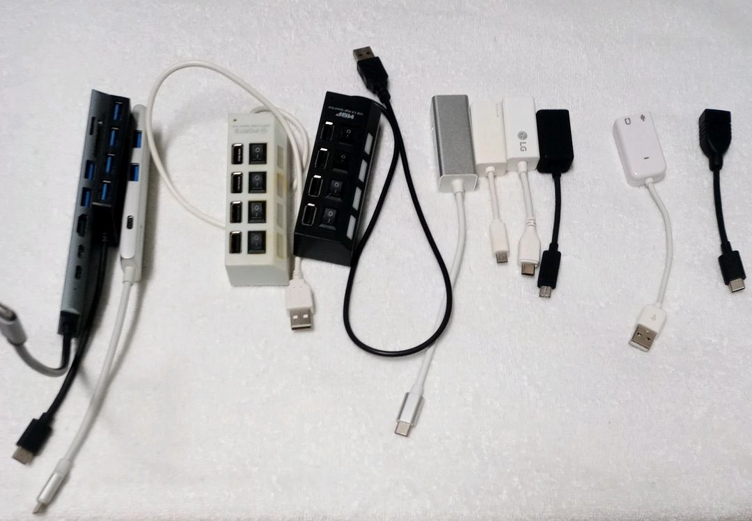삼성 고속충전기, akg이어폰, 젠더 팝니다 이미지