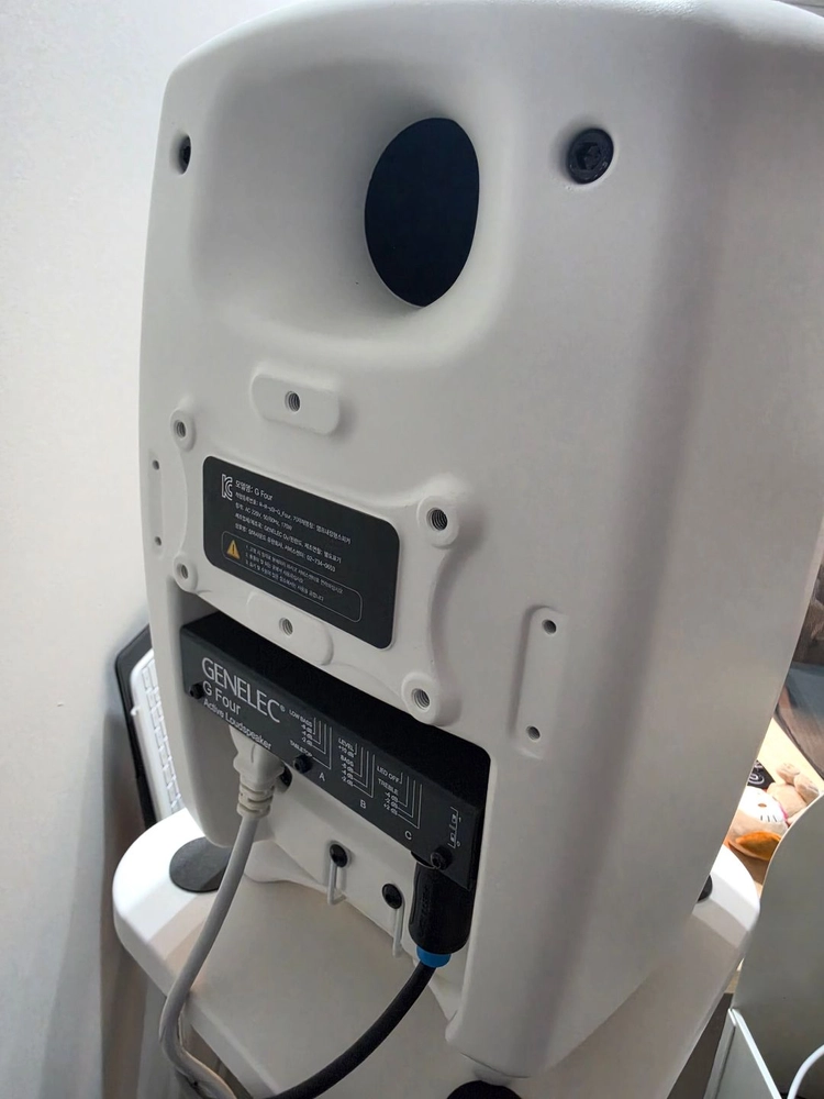 Genelec 제네렉 G4 G Four 2개 + 블루사운드 노드 아이콘 Node Icon + 플로어 스탠드 팝니다 이미지
