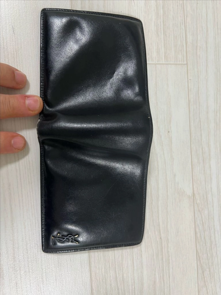 입생로랑 남자반지갑 이미지