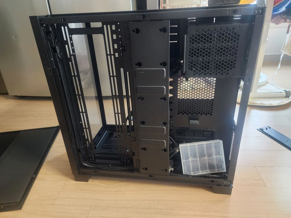 리안리 O11 D Evo XL PC 케이스 이미지