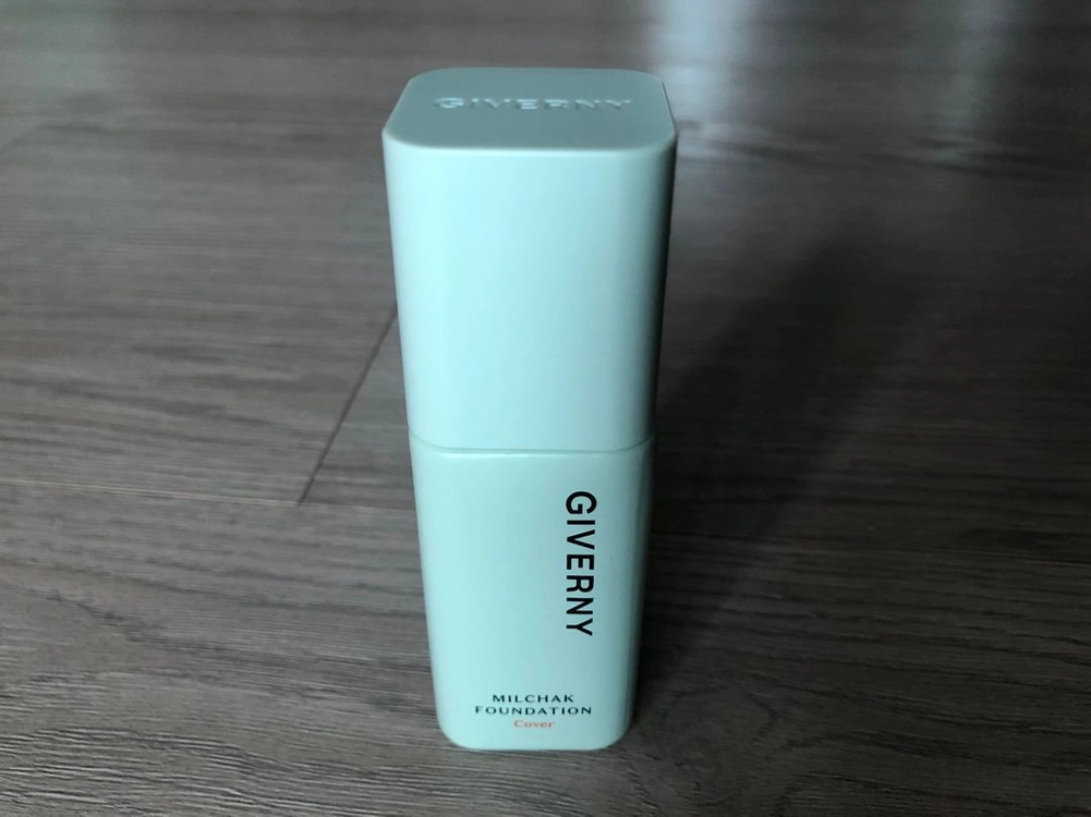 홀리카홀리카 1위 섀도우, 컨실러, 롬앤 한올 플랫브로우, 지베르니 밀착커버 파운데이션 팝니다. 이미지