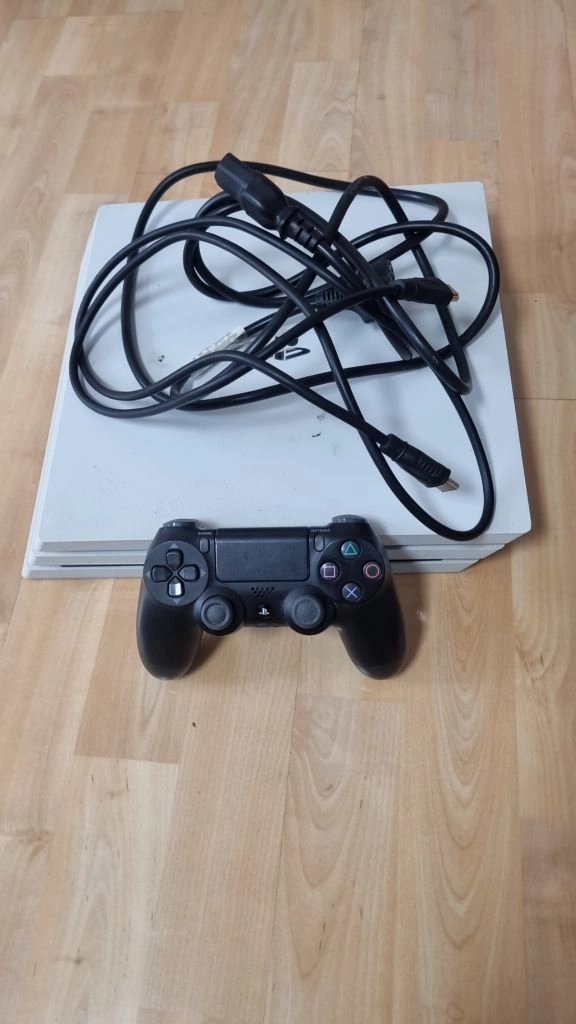 PS4 플스4 프로 화이트 1TB - 안심되는 중고거래