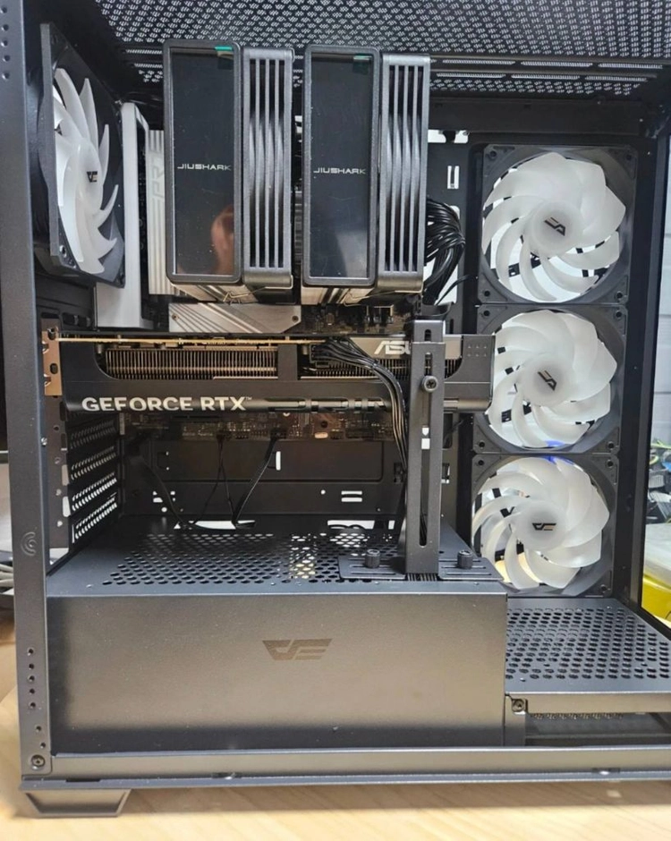 게이밍pc 라이젠5 9600X ASUS RTX5060 8G DDR5 16gx2 본체 - 안심되는 중고거래