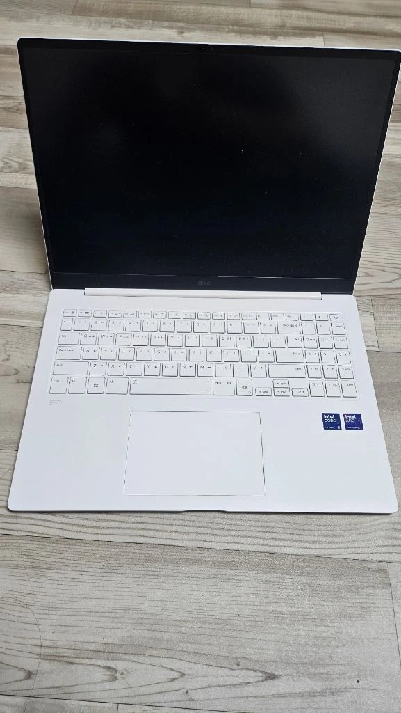 2025 LG 그램 16 프로 루나레이크 이미지