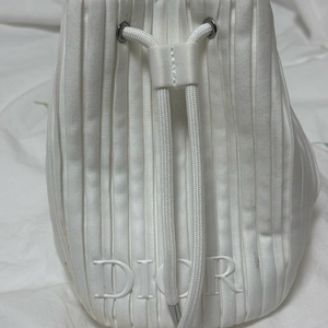 DIOR 디올 뷰티 파우치 화이트 복조리 이미지
