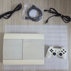중고 Sony PS3 플스3(4205C 500GB 화이트)입니다. 이미지