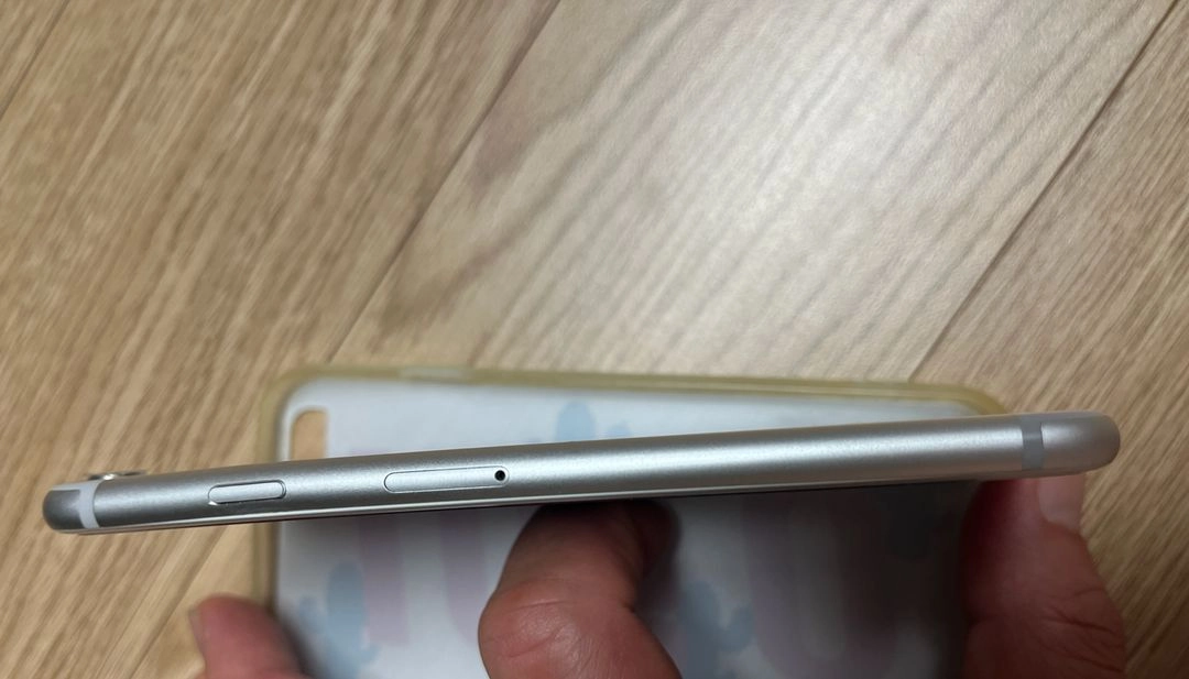 아이폰6S 실버 64기가 카메라무음 이미지