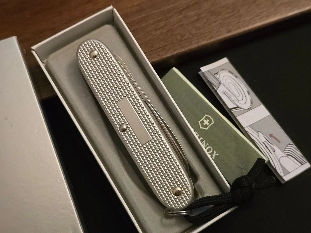 빅토리녹스 파이오니어 X 알록스 93mm (미사용) 판매합니다 이미지