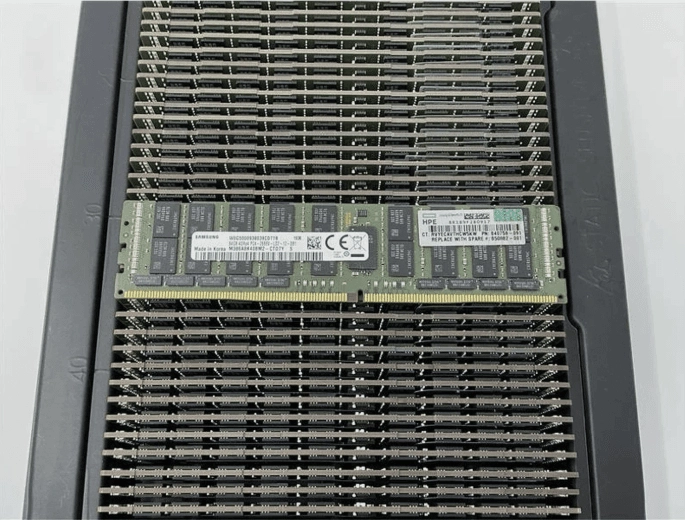 삼성전자 서버용 DDR4 64GB 2666 PC4-21300 ECC RDIMM 판매합니다. 이미지
