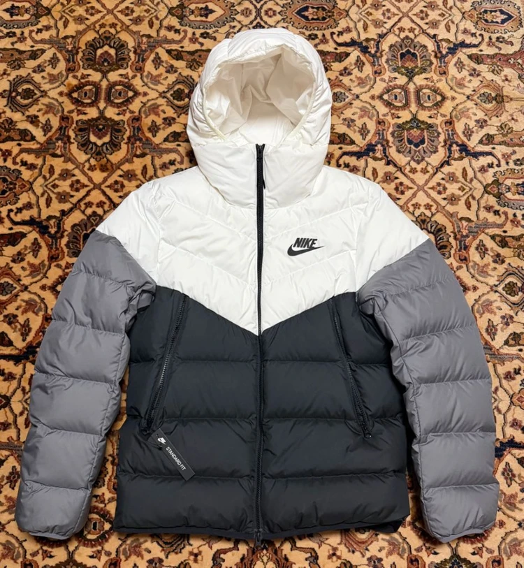 NIKE 나이키 새제품 블랙/화이트/그레이 스포츠웨어 다운 필 윈드러너 후디 패딩 자켓 M 95사이즈 이미지
