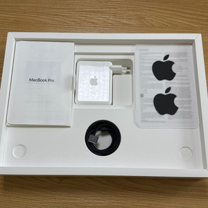 [S급, 택포] 맥북 프로 16 M3 Pro 18GB 512GB 스페이스 블랙 풀박스 이미지