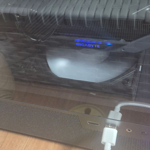 기가바이트 9070GRE 12G 그래픽카드 판매합니다. 이미지