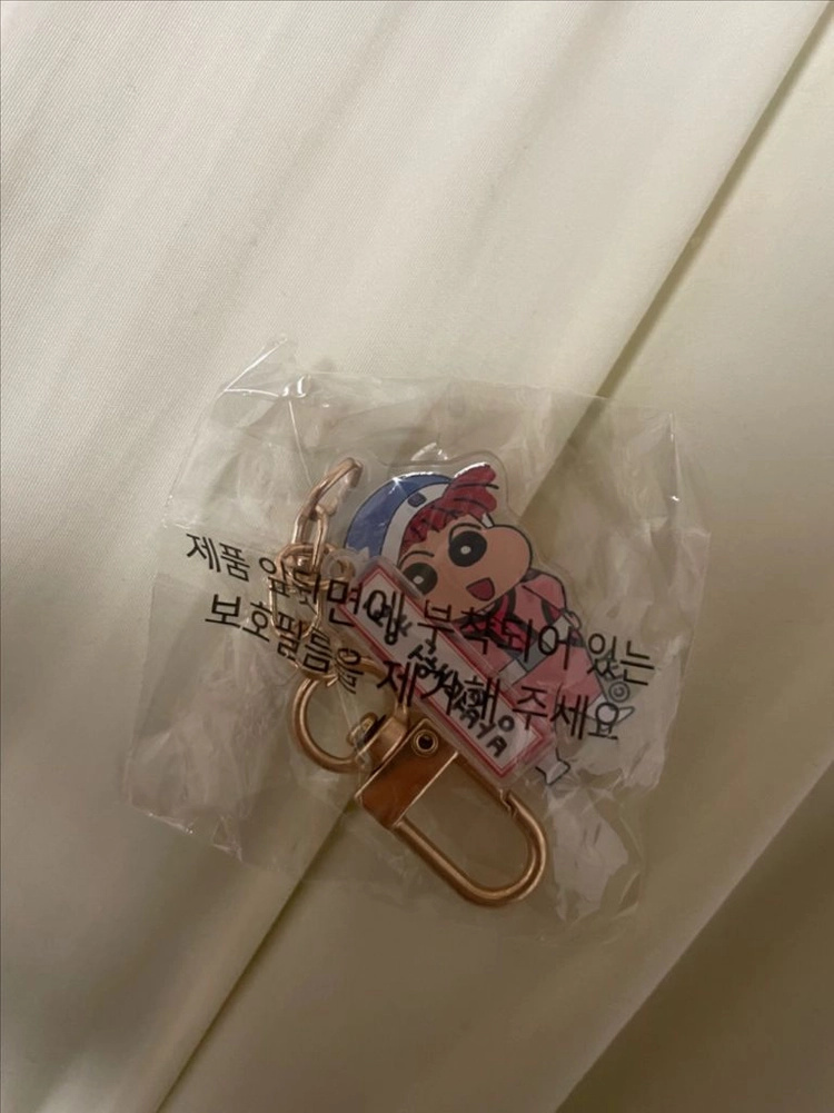 짱구 태엽 토이 새상품+짱구 거치대+키링 이미지