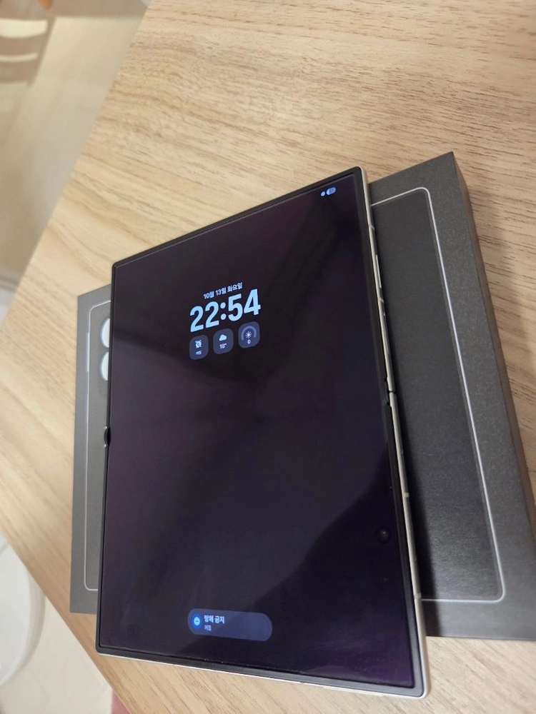 갤럭시 Z 폴드8 크림 512GB 자급제 팝니다(개인)(삼케플 가능) 이미지