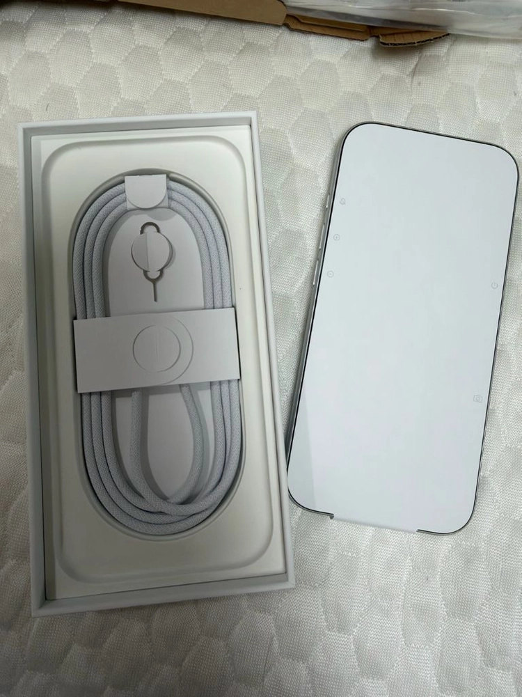 아이폰18프로 512GB 실버 자급제 이미지